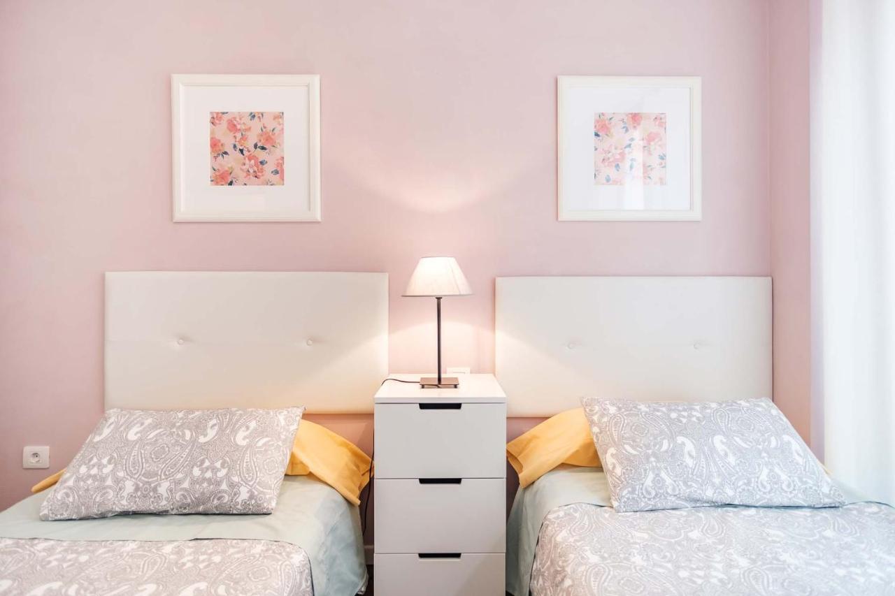 Stylish And Chic City Center Apartment With Wifi La Laguna  Bagian luar foto
