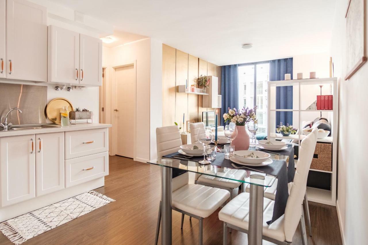 Stylish And Chic City Center Apartment With Wifi La Laguna  Ruang foto